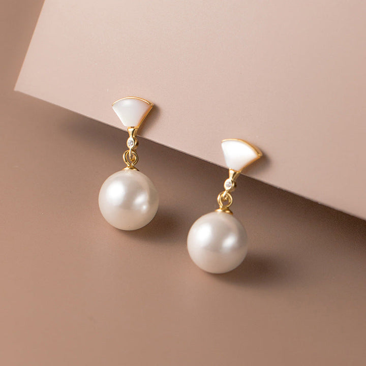 Lyca™ - Anting Mutiara Emas Bergaya