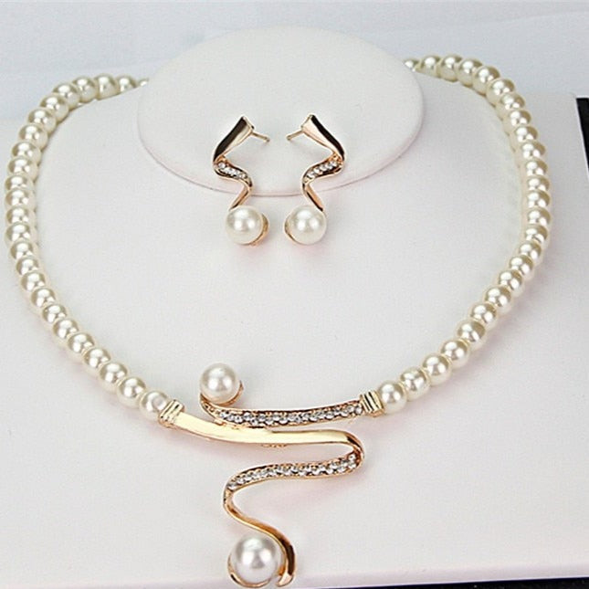 Luciya™ - Kalung Mutiara Bergaya