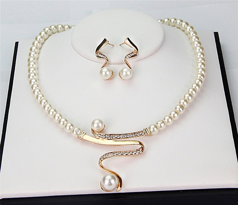 Luciya™ - Kalung Mutiara Bergaya