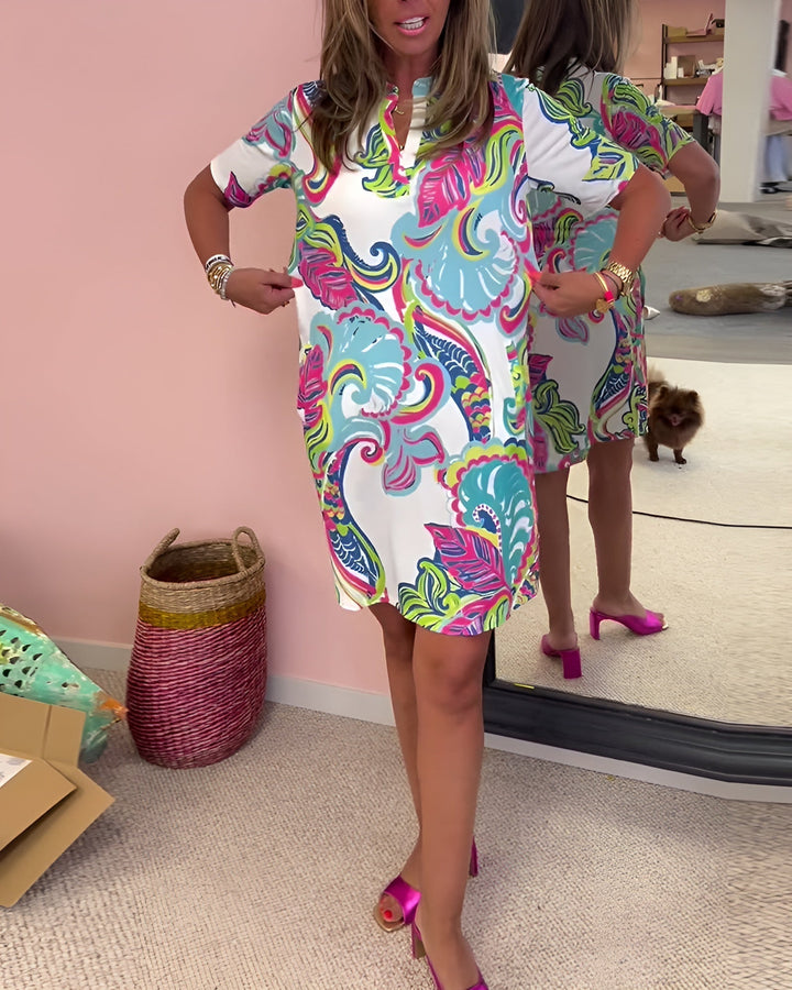 Gaëlle | Dress dengan corak ringan dan leher V